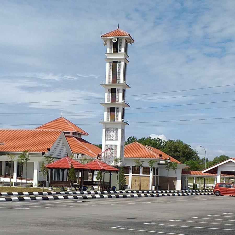 Assalam Homestay Seri Iskandar Exteriér fotografie